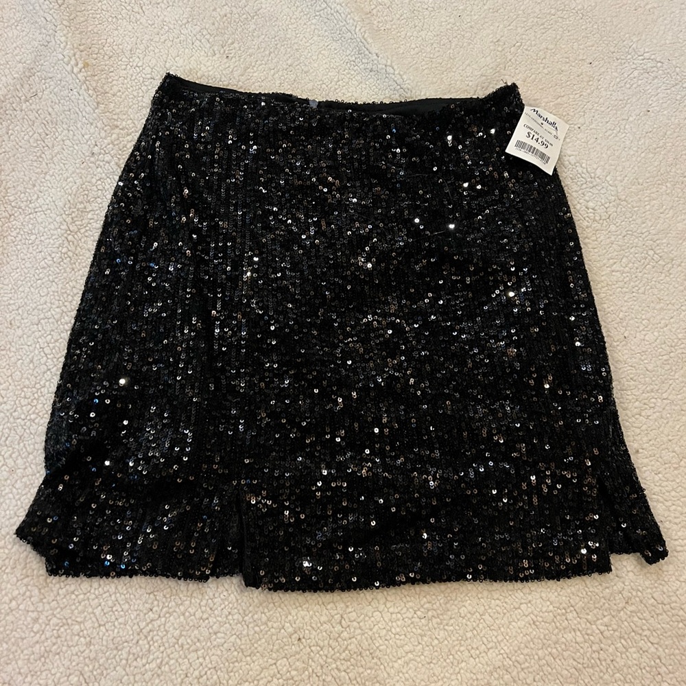 Women’s sparkly skirt- size 9